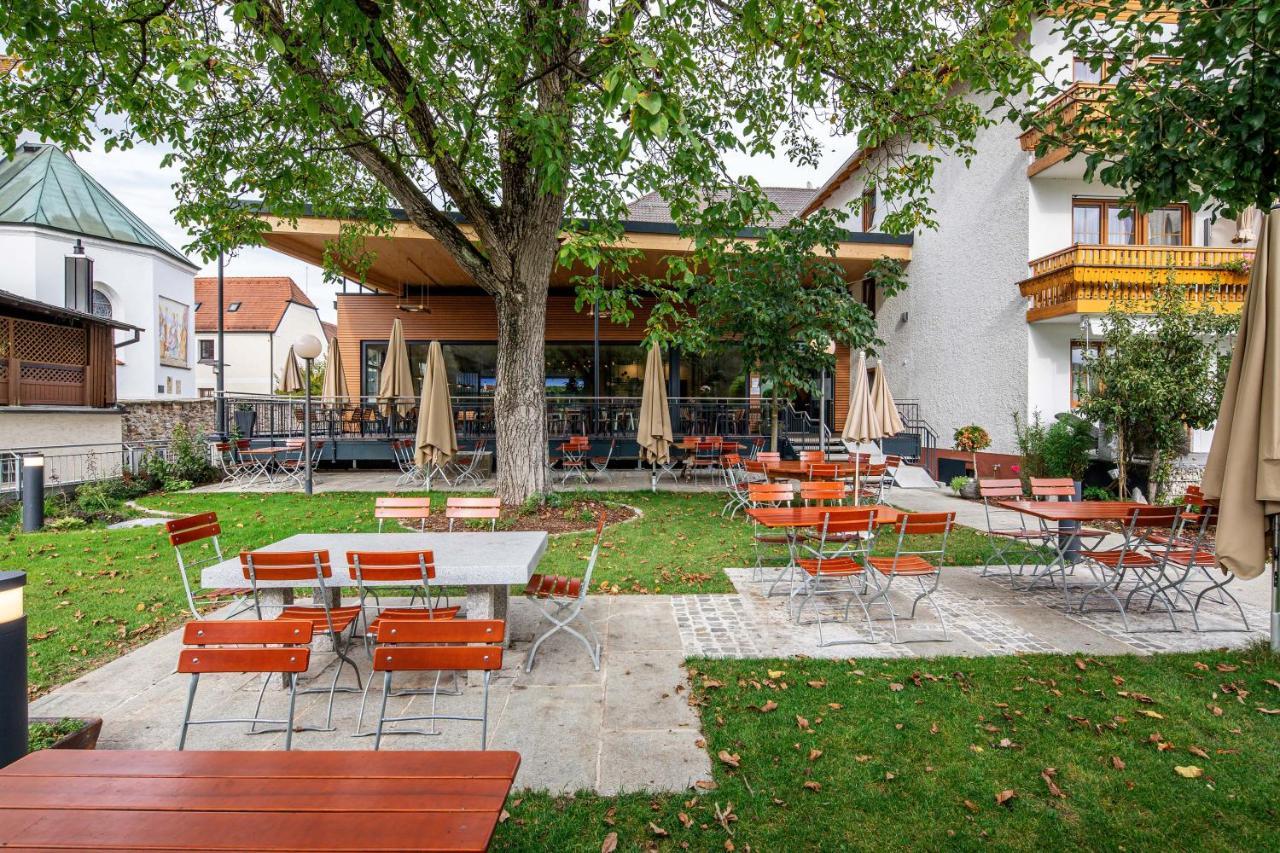 Windorf  Landgasthof Moser & Restaurant Bootshaus מראה חיצוני תמונה