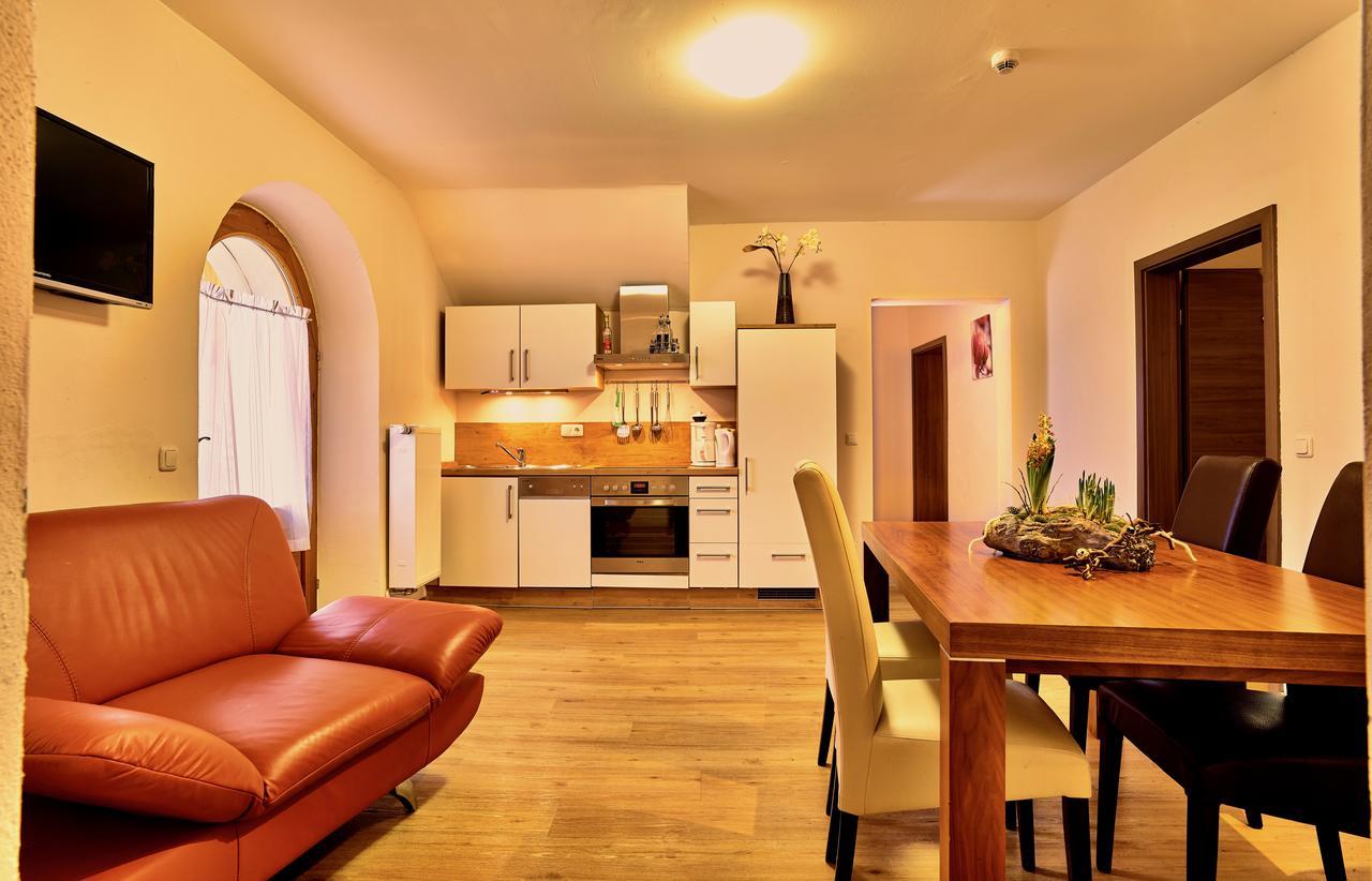 Windorf  Landgasthof Moser & Restaurant Bootshaus מראה חיצוני תמונה