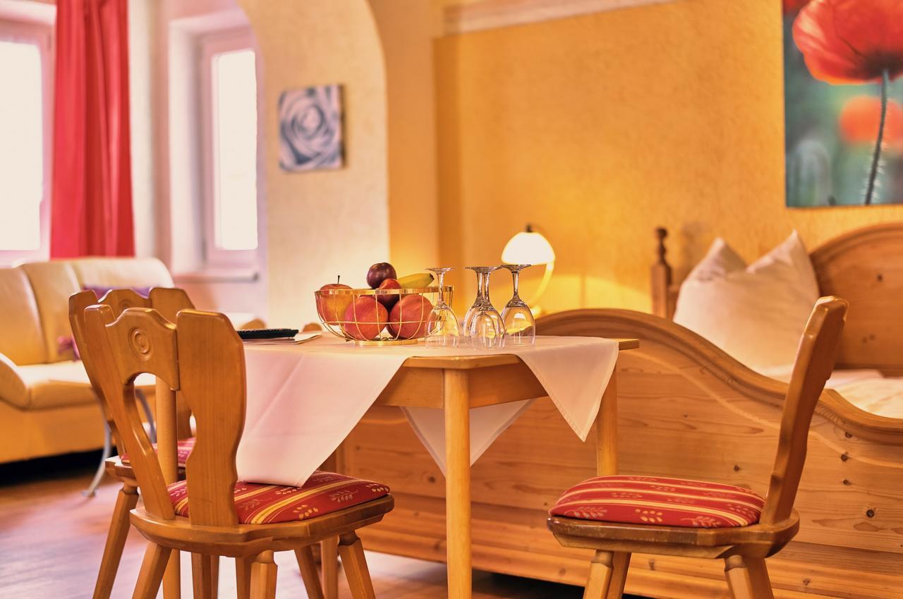 Windorf  Landgasthof Moser & Restaurant Bootshaus מראה חיצוני תמונה