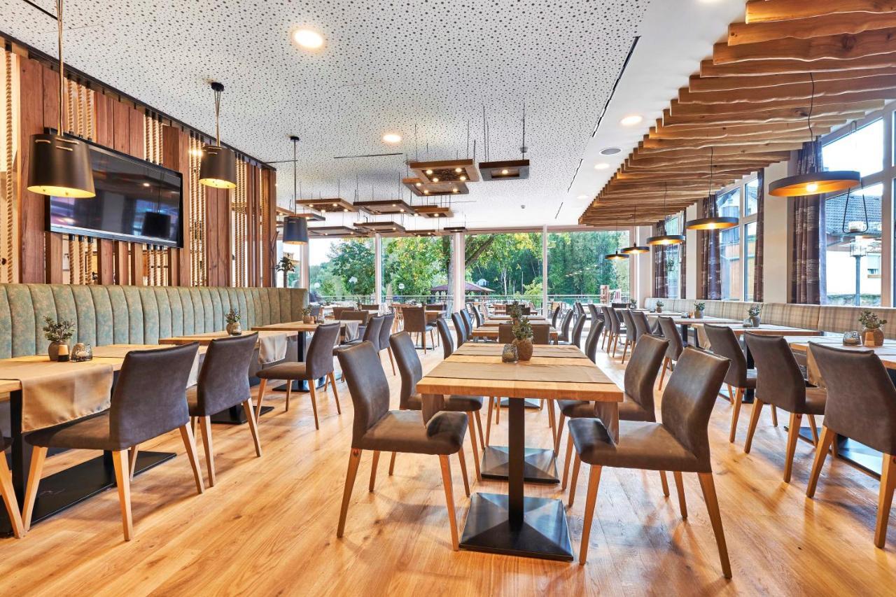 Windorf  Landgasthof Moser & Restaurant Bootshaus מראה חיצוני תמונה